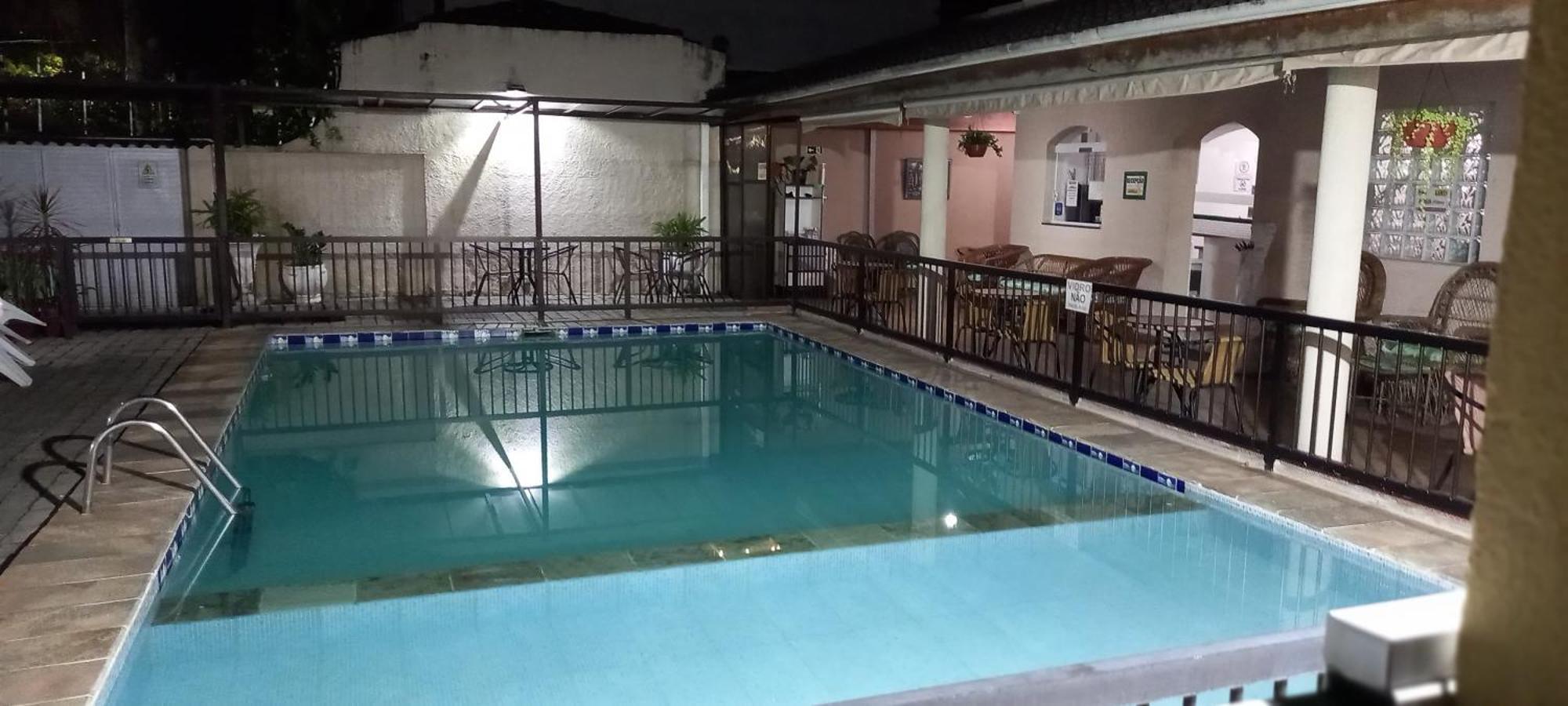 Pousada Parque Suites Estacionamento E Piscina Guaruja Luaran gambar