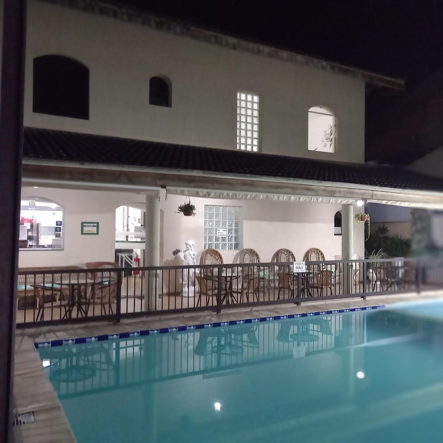 Pousada Parque Suites Estacionamento E Piscina Guaruja Luaran gambar