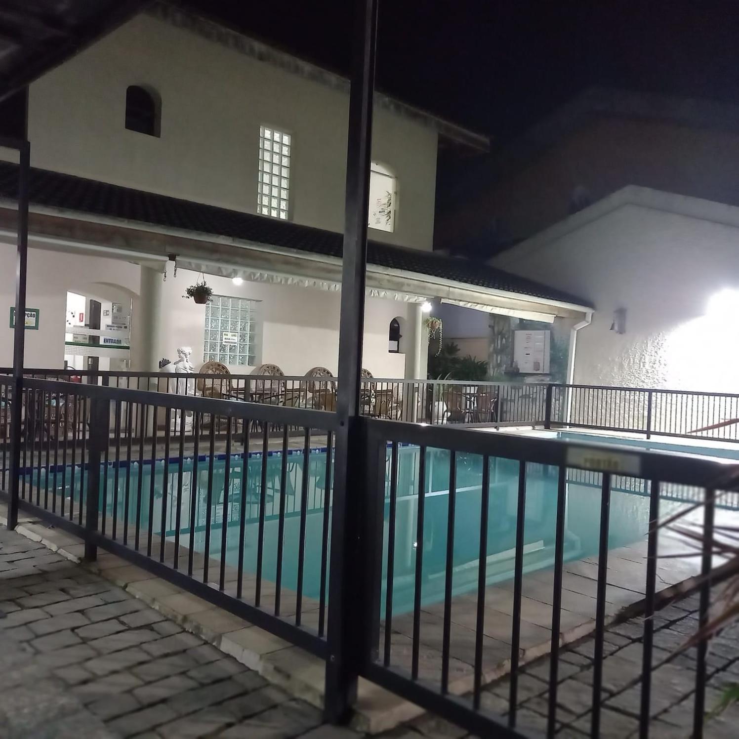 Pousada Parque Suites Estacionamento E Piscina Guaruja Luaran gambar