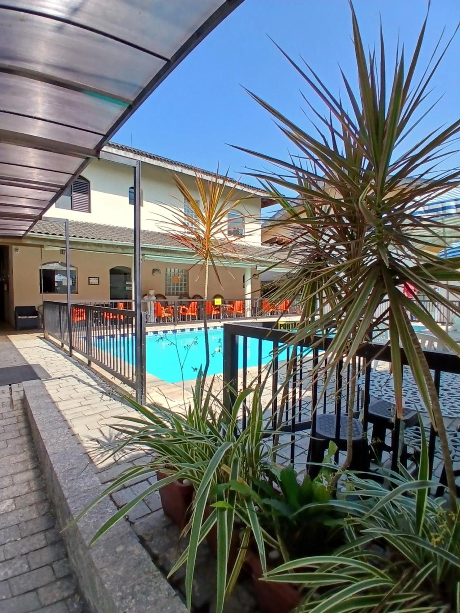 Pousada Parque Suites Estacionamento E Piscina Guaruja Luaran gambar