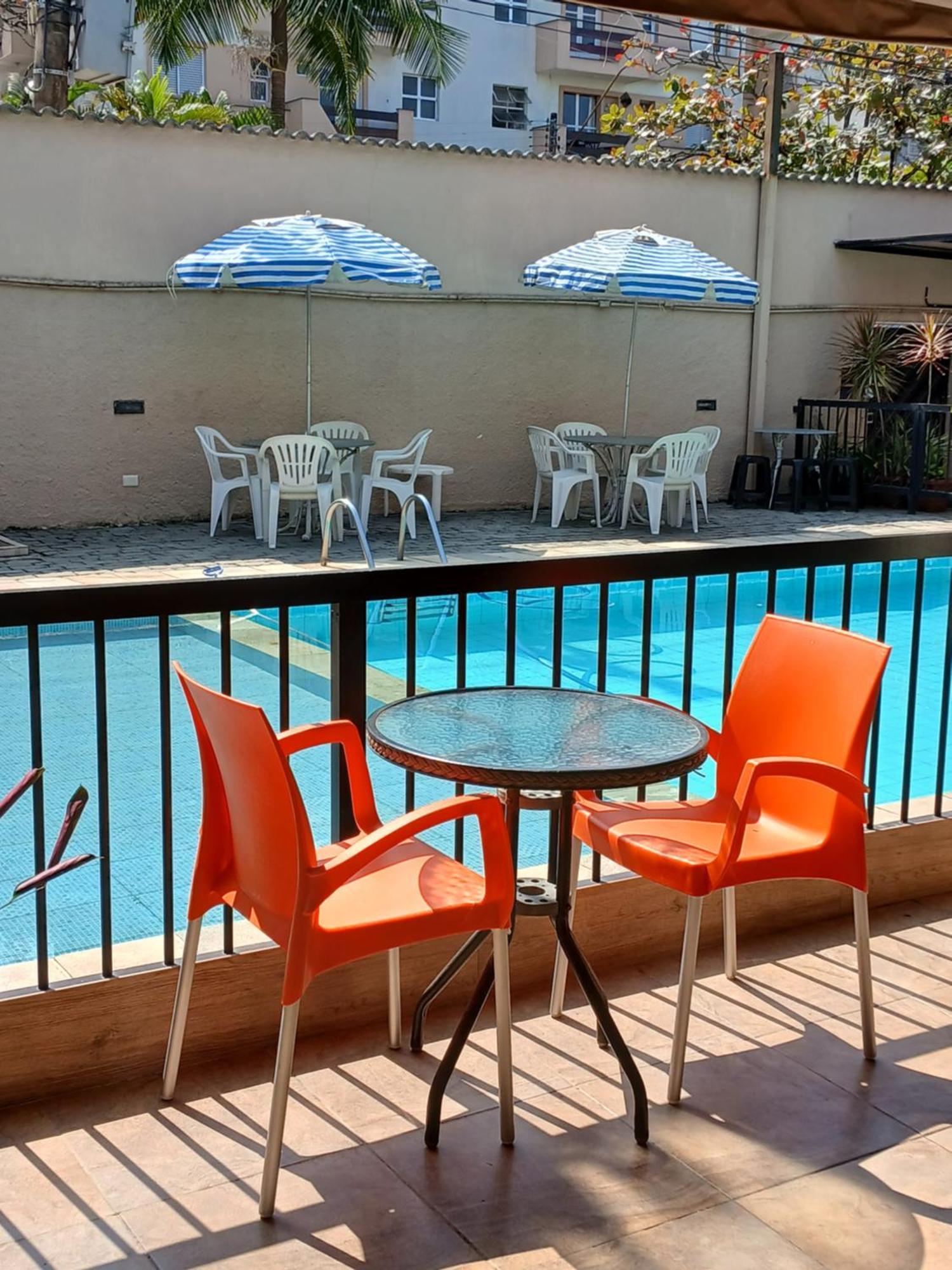 Pousada Parque Suites Estacionamento E Piscina Guaruja Luaran gambar