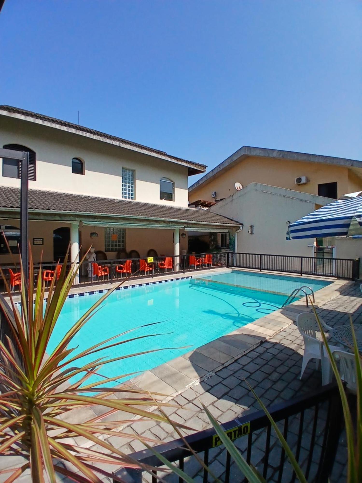 Pousada Parque Suites Estacionamento E Piscina Guaruja Luaran gambar