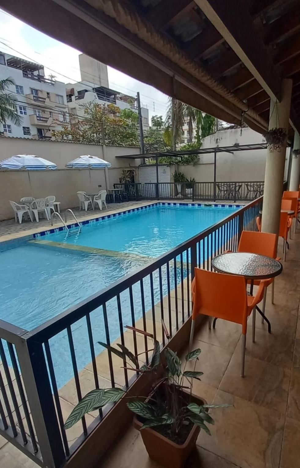 Pousada Parque Suites Estacionamento E Piscina Guaruja Luaran gambar